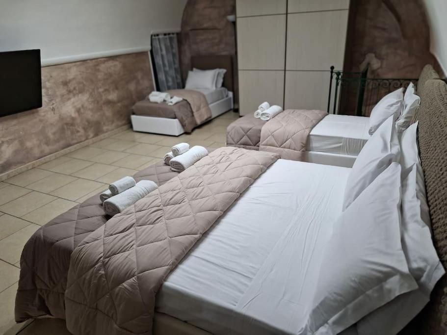 La Carlo Iii Apartment Naples